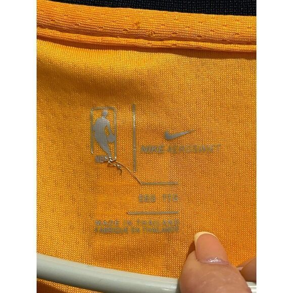 Nike Donovan Mitchell NBA Utah Jazz Green Alternate Swingman Gold Jersey - Picture 4 of 10